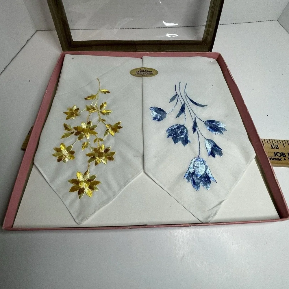Vintage Ladies Quality 2 Handkerchiefs White Poly Embroidery Set Blue Yellow